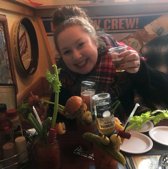 Meet your Posher, Madeline - Picture 3 of 4